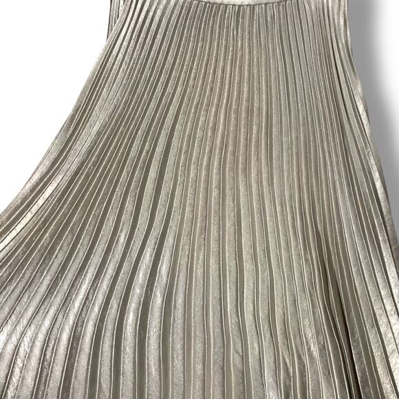 Reiss Metallic Pleat Skirt Shimmering Silver Midi Accordion Pleats Size 8 - Picture 4 of 7